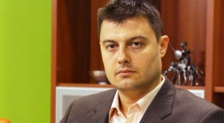 бареков изпратил сина чужбина