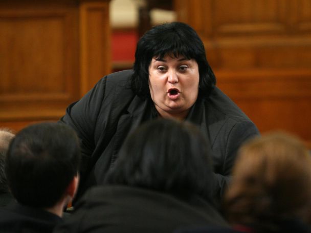 Фидосова със златна вила на 3 етажа