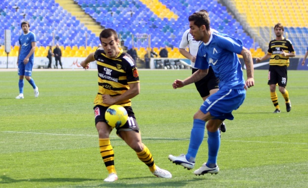 Трима нови сигурни за Левски