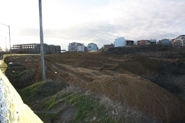 Уволнения и глоби заради скандала с несебърските дюни