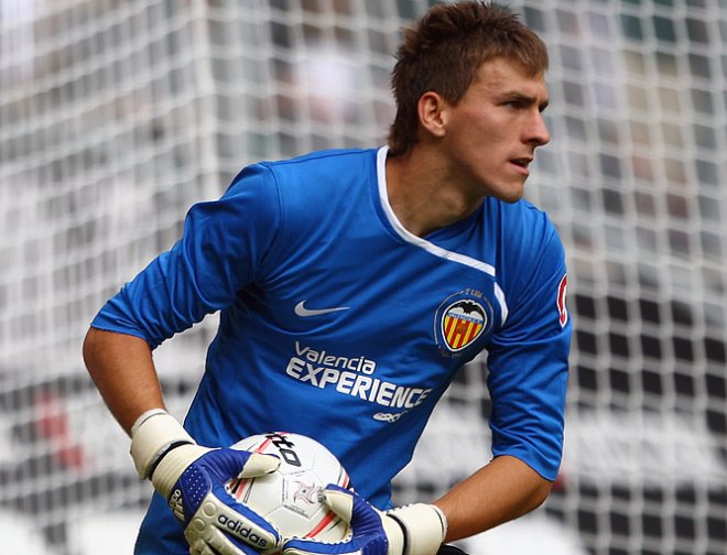 Реал и Барселона в битка за вратар на прилепите