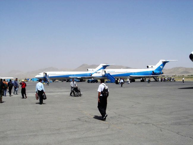 Задържаха самолет с 1,5 тона злато