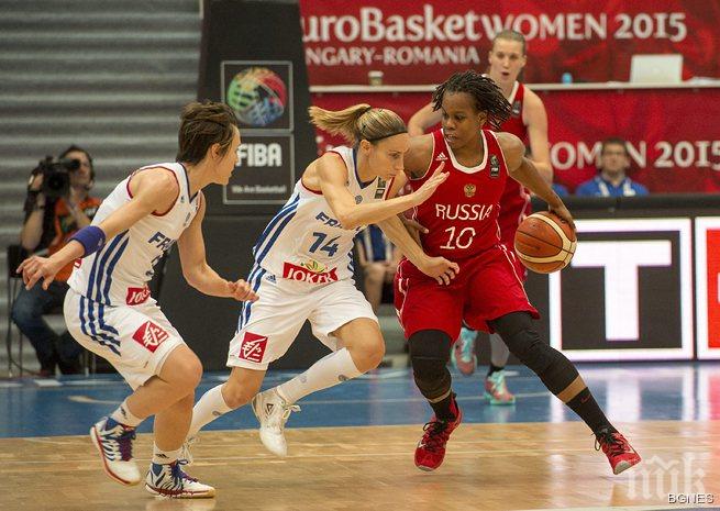 Баскетболистка има 400 чифта спортни обувки