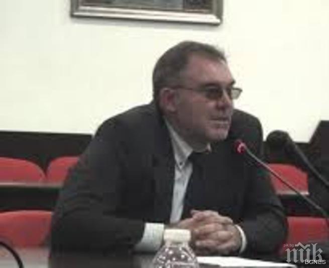 Икономист: Трупането на нови дългове ни води към съдбата на Гърция