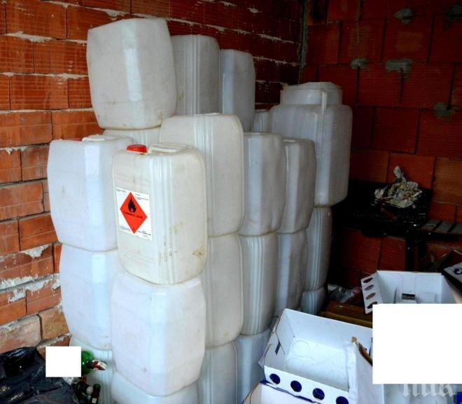 91 тона вино иззеха митничари от незаконна изба (снимка)