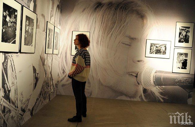 Тийнейджърка публикува снимки от първия концерт на Нирвана