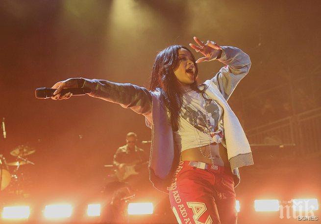 Риана пуска нов парфюм