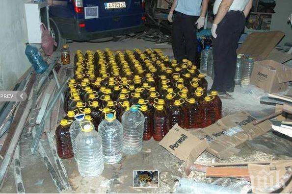 Полицията удари цех за фалшив алкохол в Слънчев бряг (снимки)