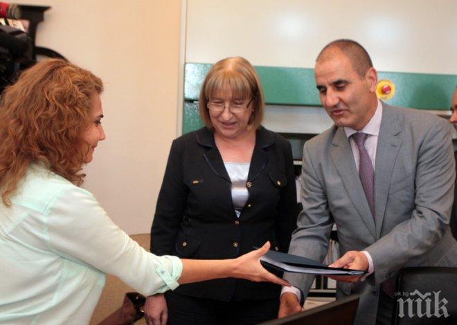 Първо в ПИК! Принудиха реформатора Димитър Делчев да подпише проекта за промени в Конституцията