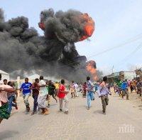 Поне шестима са загиналите от колата-бомба пред хотел в Могадишу