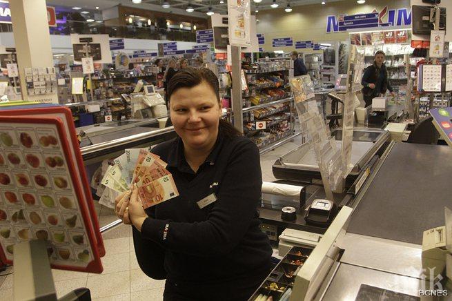 Косоварите от чужбина изпращат по 700 млн. евро на година