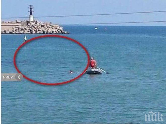 Животът на хората на плажа в Царево е бил реално застрашен от разбилия се хеликоптер! Вижте мястото, на което потъна машината! (снимки)