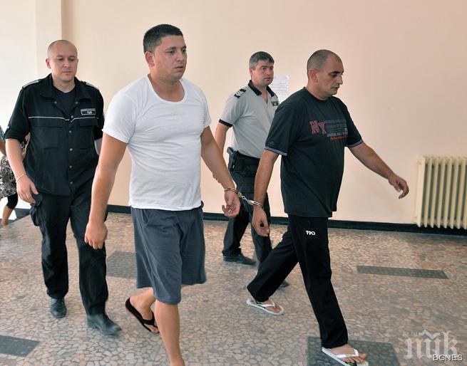 Али Али и Абедин Зекерие остават в ареста