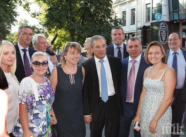 Френски депутат: В Крим езикът на татарите е станал официален 