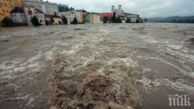 10 души са загинали при наводнения в Мианмар
