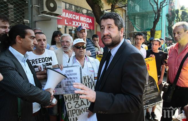 Христо Иванов: Лютви Местан прояви национална отговорност