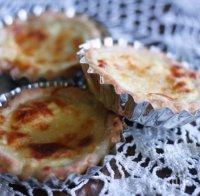 Банички със сирене и стафиди