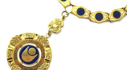 години професорски стаж станеш ректор