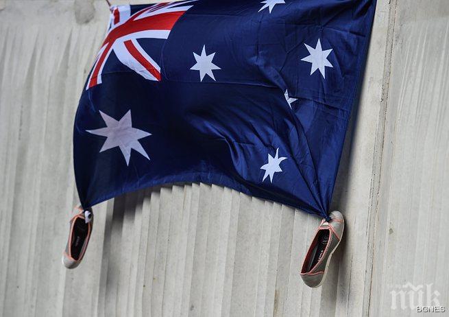 Осъдиха австралийка за секс с 12-годишен