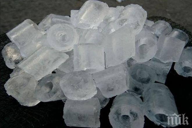 Спряха незаконен обект за производство на лед край Ахелой