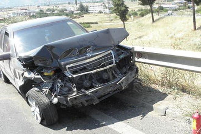 ПИК TV: Мерцедес се разби в мантинелата на Е-79 край Благоевград