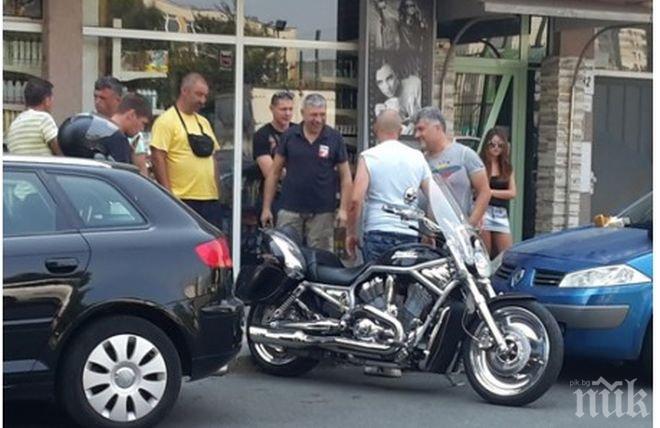 Баровец се преби със скъпарски „Харли Дейвидсън” в Бургас