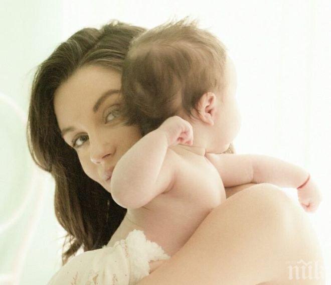 Първо в ПИК! Диляна Попова в нов скандал с Блатечки - манекенката държала бебето им на диета