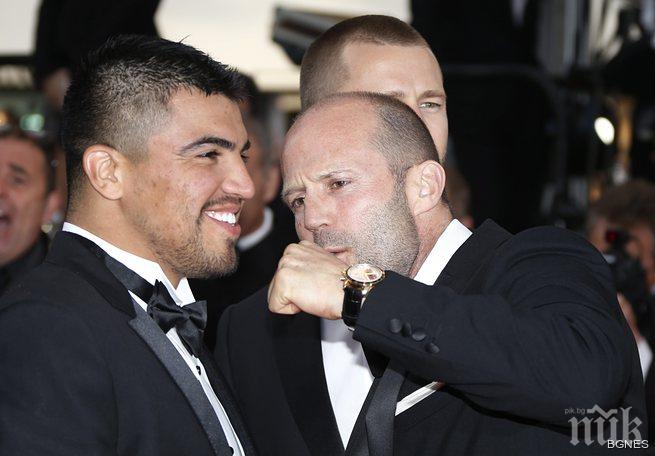 Арестуваха бивш световен шампион по бокс за нападение с оръжие