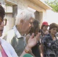 120 семейства на сухо в адската жега