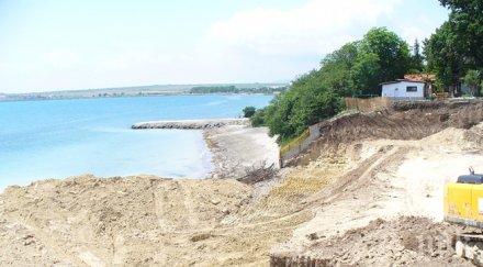 главният архитект царево издавал незаконни разрешения строеж къмпинг