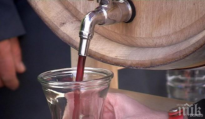 Средната класа във Великобритания по-често посяга към чашката