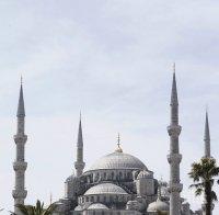 Турският туризъм е назад с милиарди долари заради опасения за сигурността