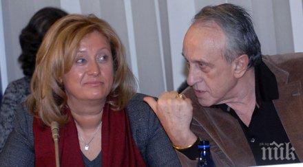 пик паника вестниците фалита преса следващият часа ръба телеграф стандарт стабилни вижте реалните тиражи