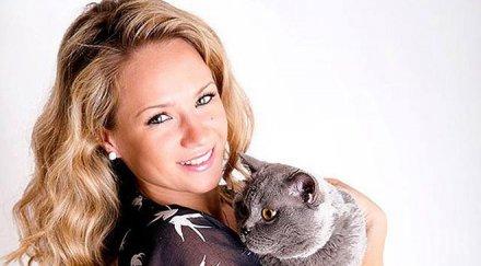 любовна драма лора караджова иска омъжи бащата бебето