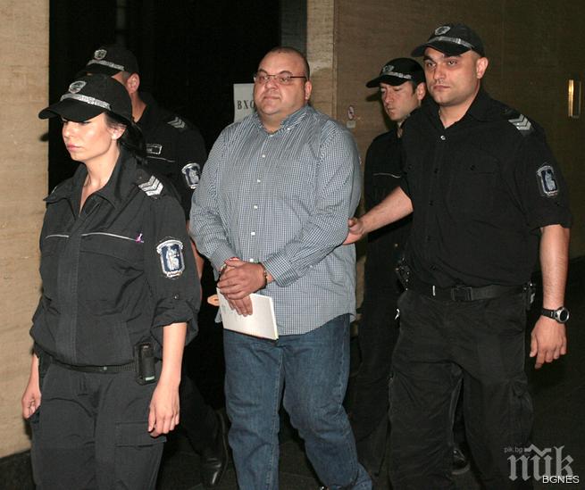 Измениха присъдата на Чеци от доживотна на 19 години затвор