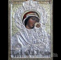 Чудотворната икона на Пресвета Богородица пристигна в Бургас