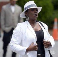 Скандал на опелото на Боби Кристина! Сестрата на Боби Браун напусна църквата заради реч на роднина на Уитни Хюстън!