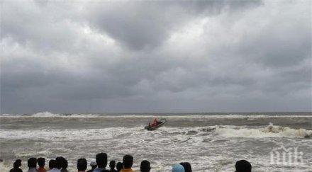 увеличава броят жертвите мусонните бури южна азия