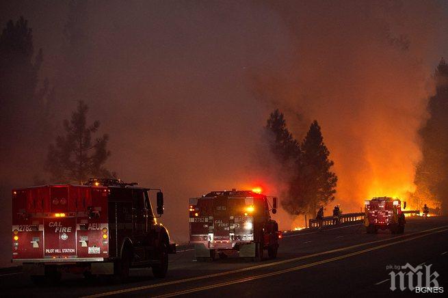 9000 огнеборци гасят пожарите в Калифорния