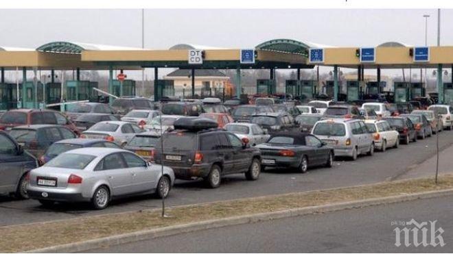 Опашки от превозни средства се вият на украинско-унгарската граница 