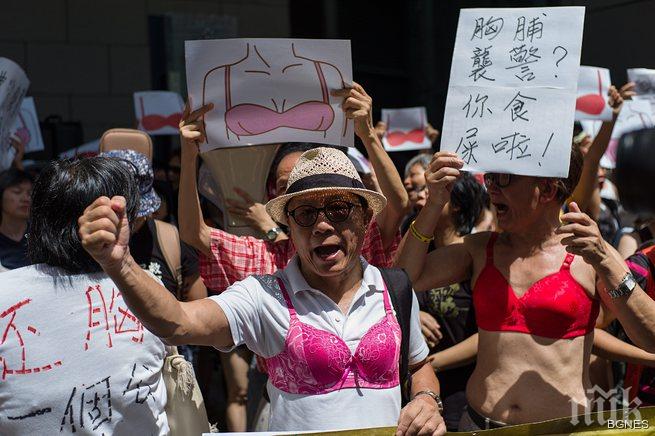  Мъже по сутиени на протест в Хонконг