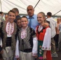 Премиерът Борисов и трима министри откриха официално пътен възел 