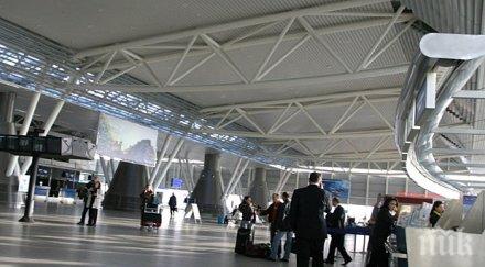 допълнителни проверки летището брюксел служителите протестират