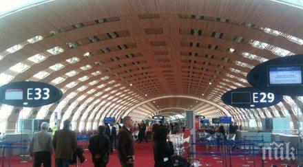 арестуваха габонски политик летище париж