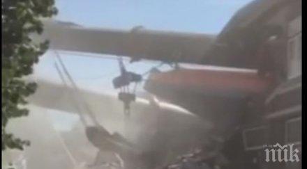 страхотия два строителна крана рухнаха жилищни сгради холандия видео