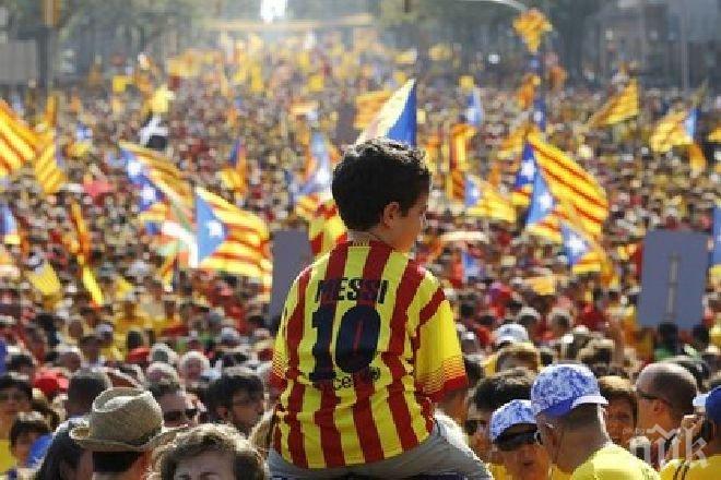 Премиерът на Каталония свика предсрочни избори – обяви ги за път към независимост