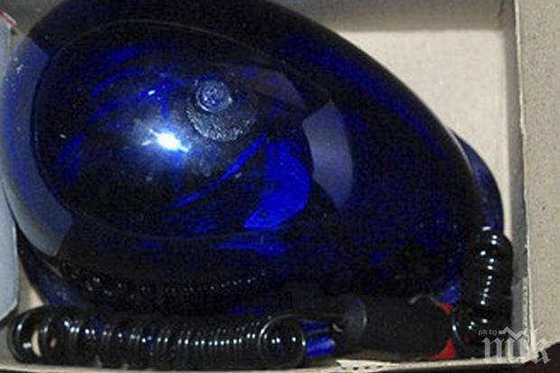 Спипаха 18-годишен с незаконна синя лампа в Горна Оряховица