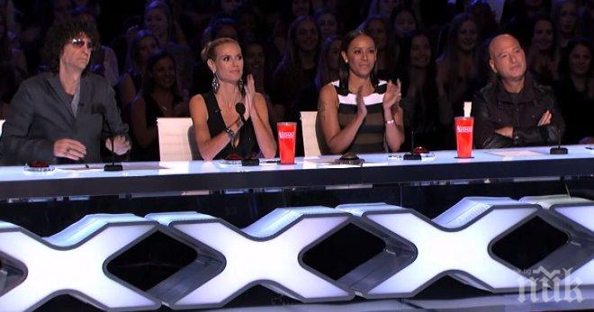 Те обещаха шоу, което НИКОЙ не е  правил до момента! Изведнъж осветлението угасна и се случи нещо, което ще...
