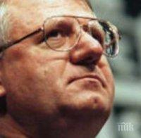 Шешел запали хърватско знаме в Белград