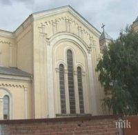 Ужас! Католически свещеник вързал и бил 6-годишно дете в Раковски. Майката се оплаква, духовникът отрича